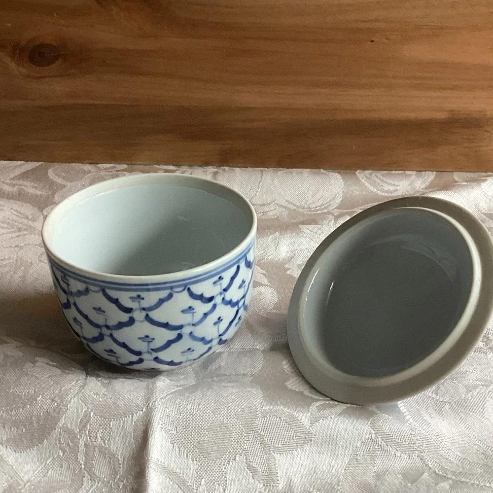 Elegant Blue and White Ceramic Jar with Lid